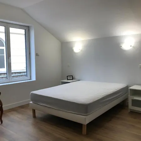 Le Petit Faure - Face Aux Thermes - Calme - Parking Gratuit * 비시